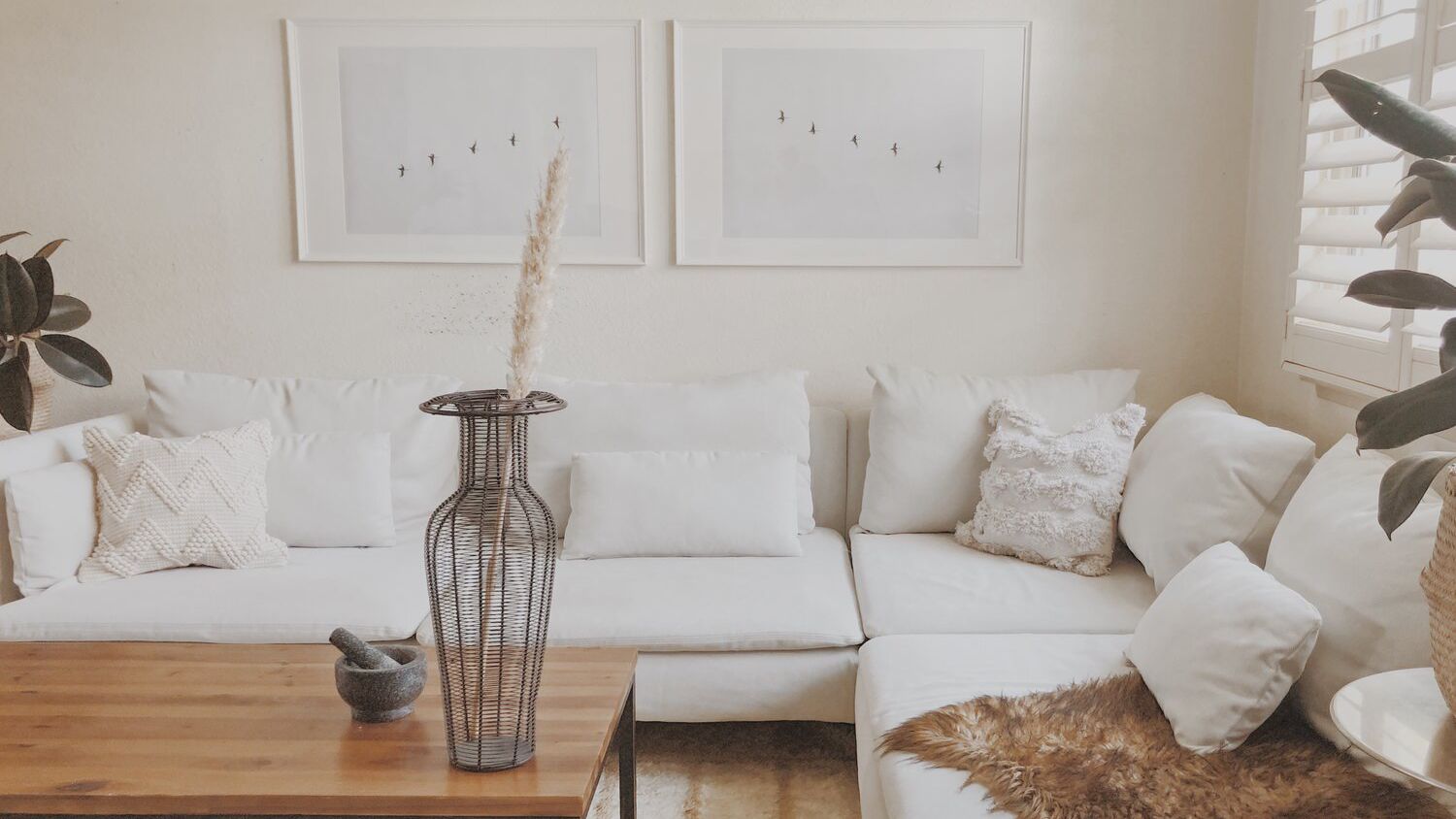White living room decoration ideas